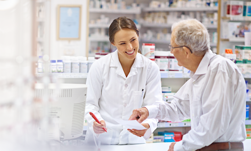 Presença de farmacêutico em farmácias é primordial para proteger o consumidor 